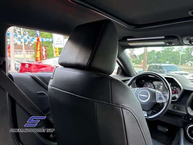 2018 Chevrolet Camaro 2SS photo 17