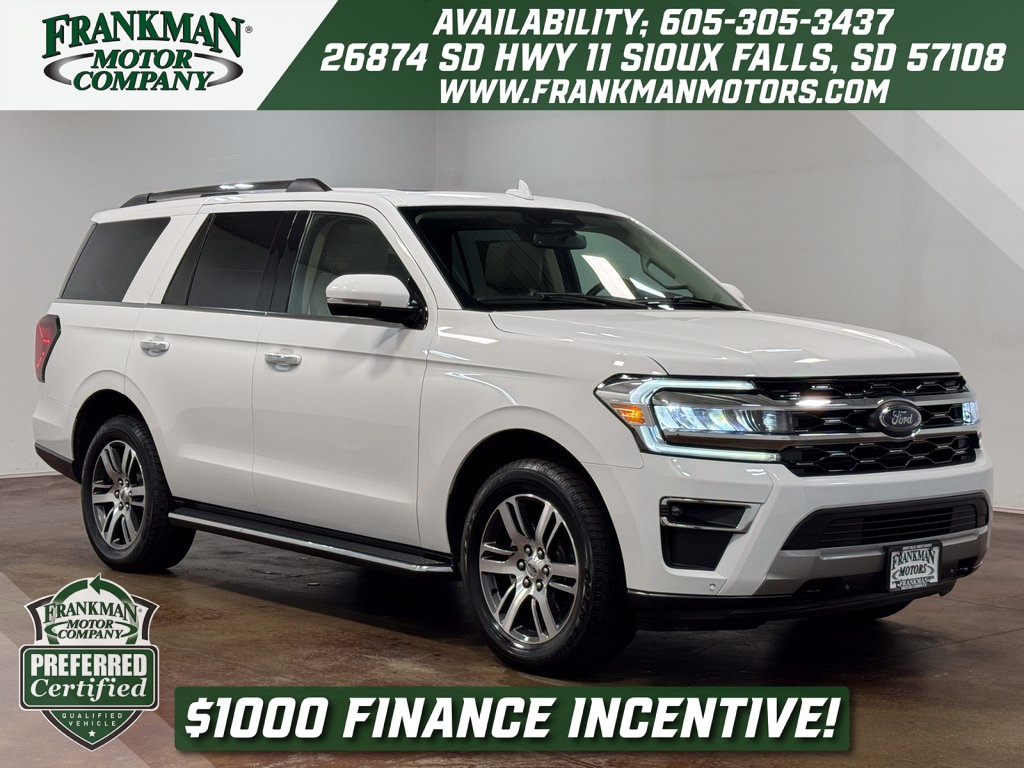 2023 Ford Expedition Limited's photo