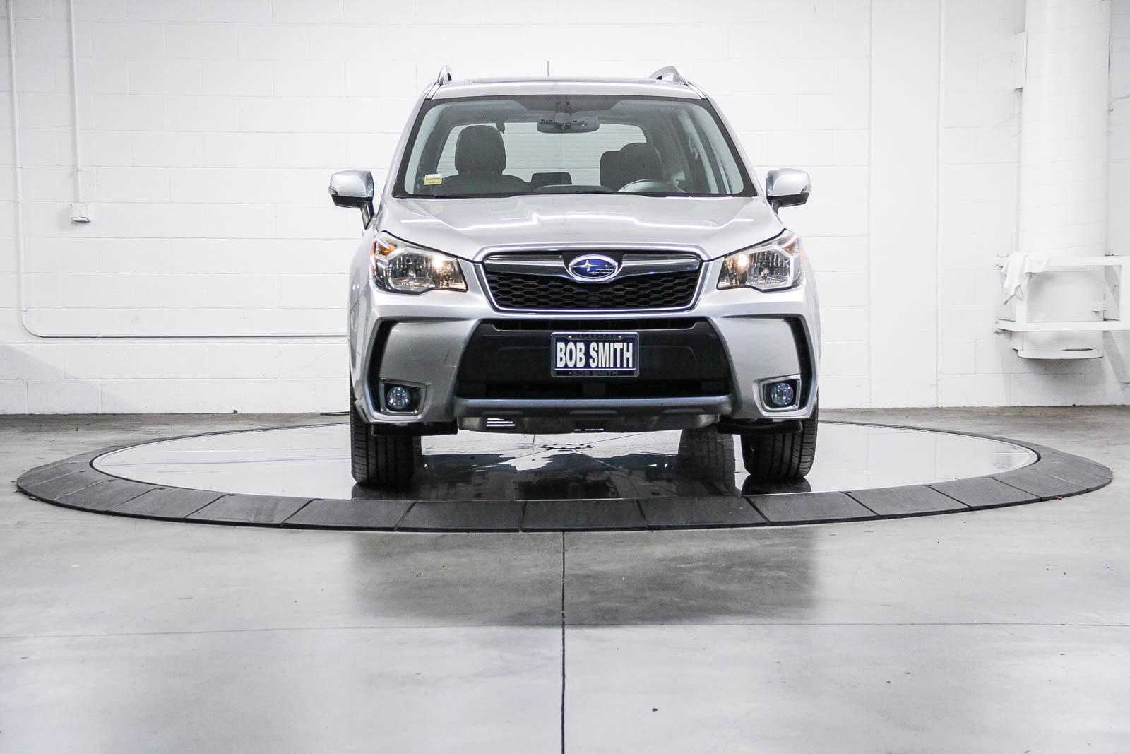 2014 Subaru Forester 2.0XT Touring photo 2
