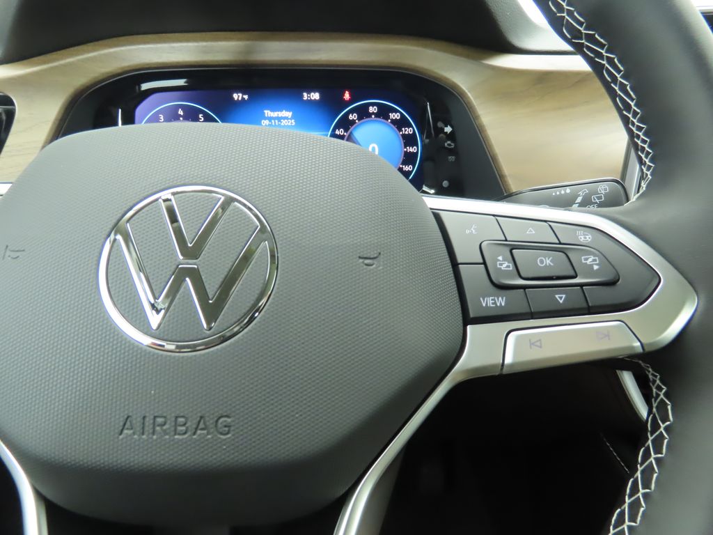 2026 Volkswagen Atlas SE Technology photo 12
