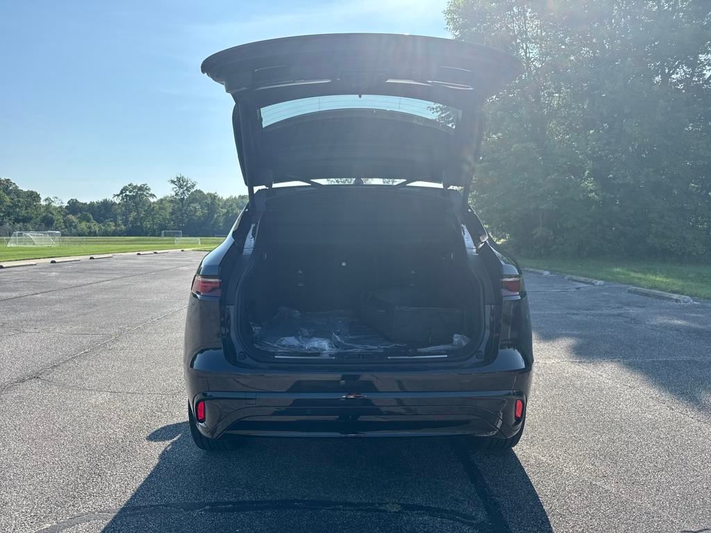 2026 Jaguar F-PACE P250 R-Dynamic S photo 16