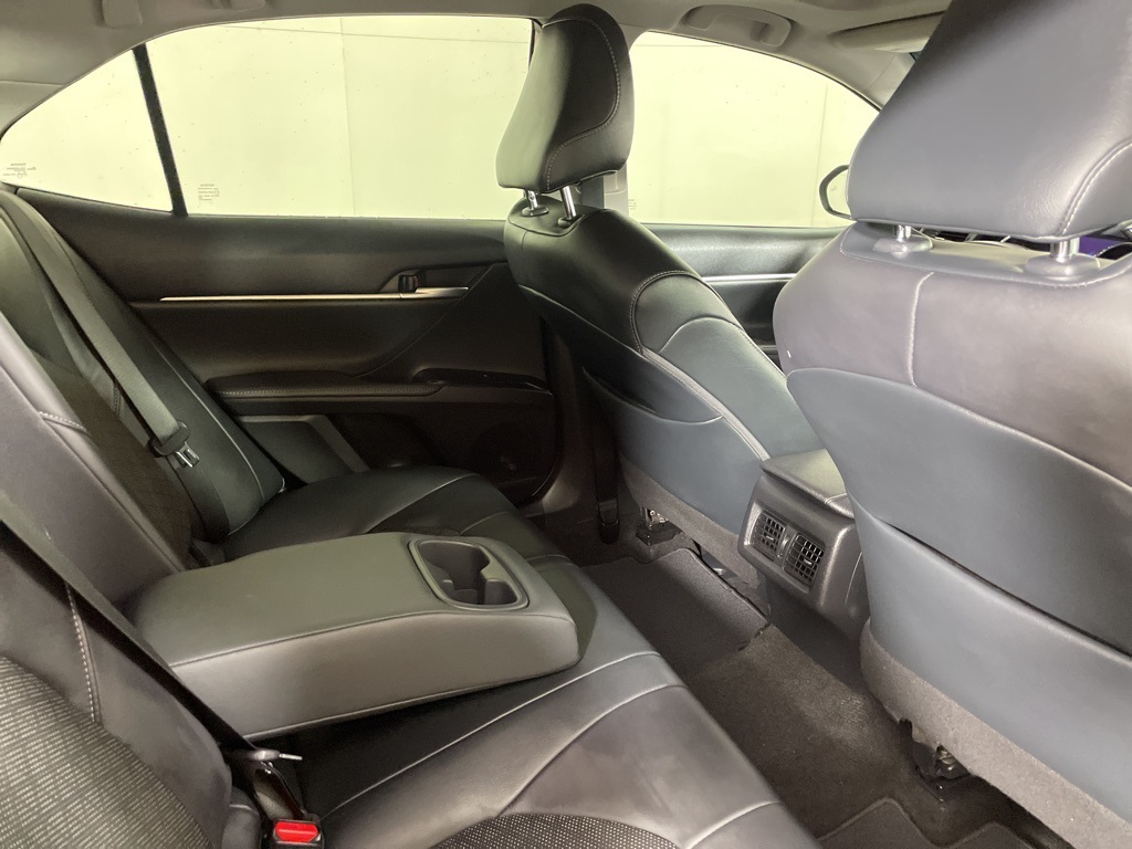 2019 Toyota Camry XSE V6 photo 16