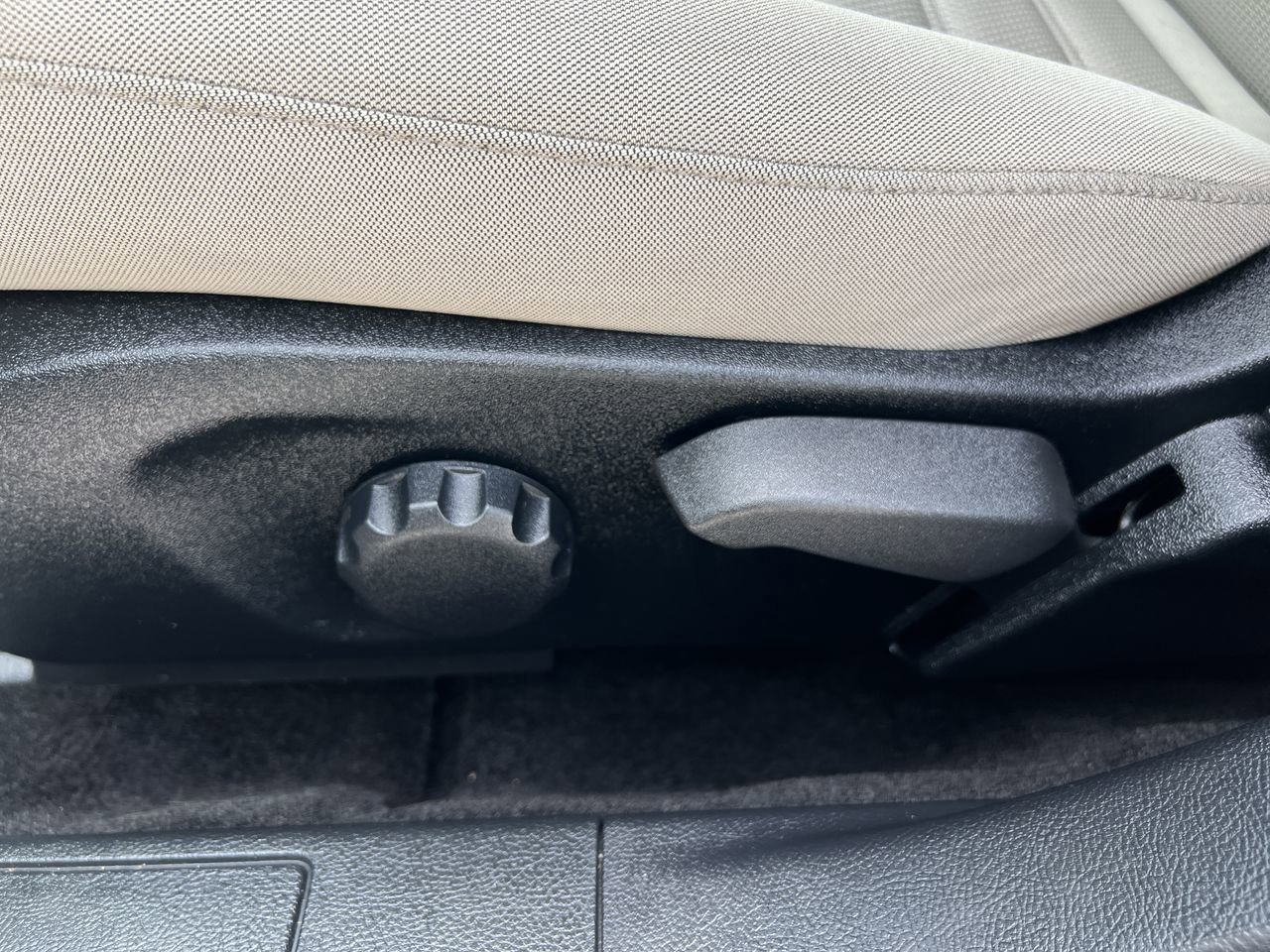 2018 Ford Fusion Hybrid S photo 19