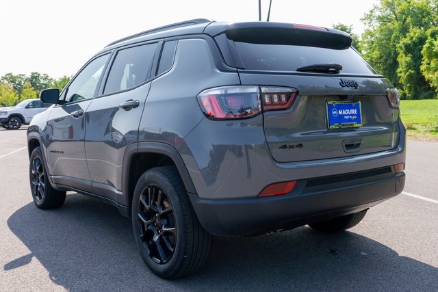 2023 Jeep Compass Altitude photo 3