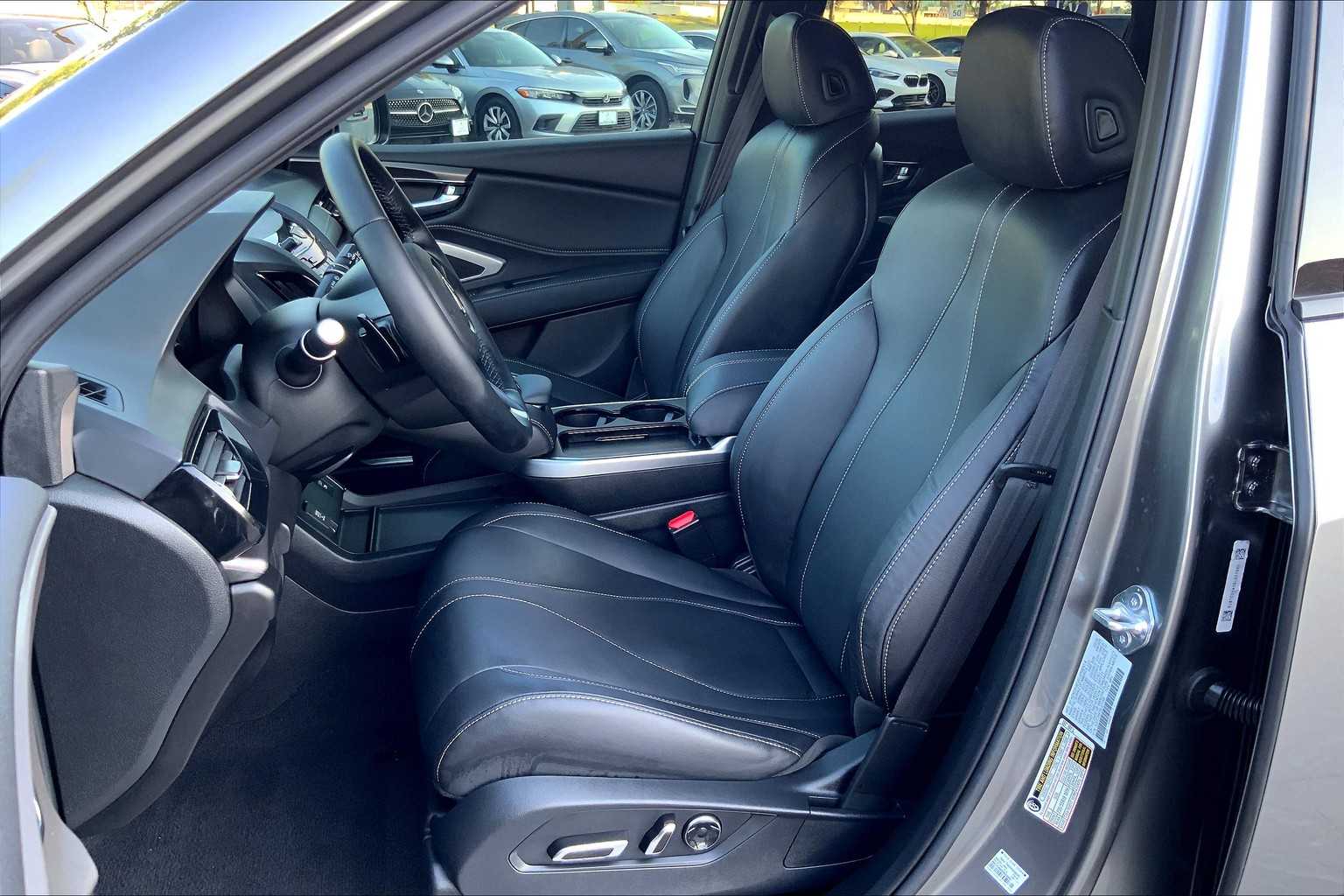 2025 Acura RDX photo 6