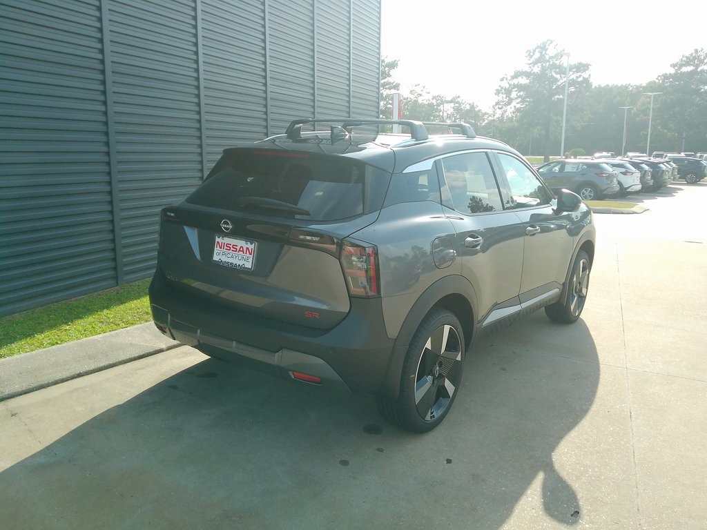 2025 Nissan Kicks SR photo 3