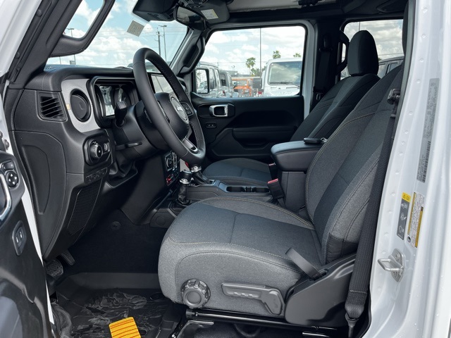 2025 Jeep Wrangler Willys photo 14