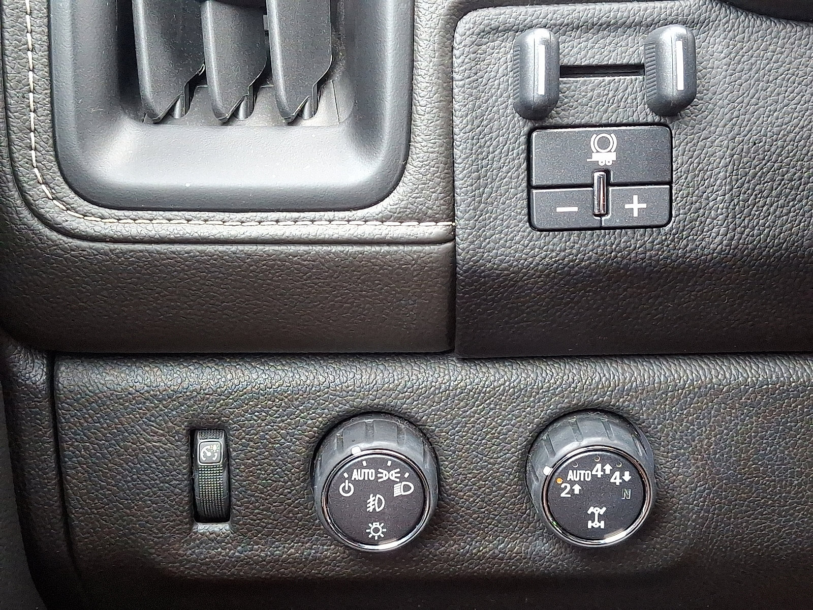 2022 Gmc Canyon Denali photo 22