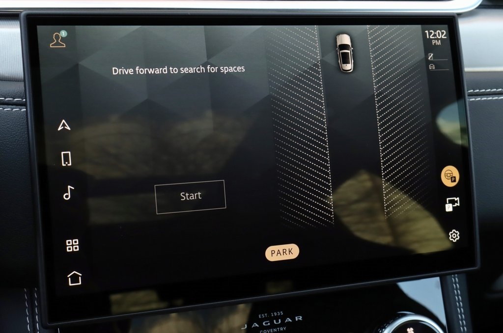 2026 JAGUAR PACE P250 - Image 24