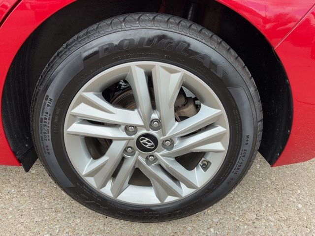2020 Hyundai Elantra Value Edition photo 9