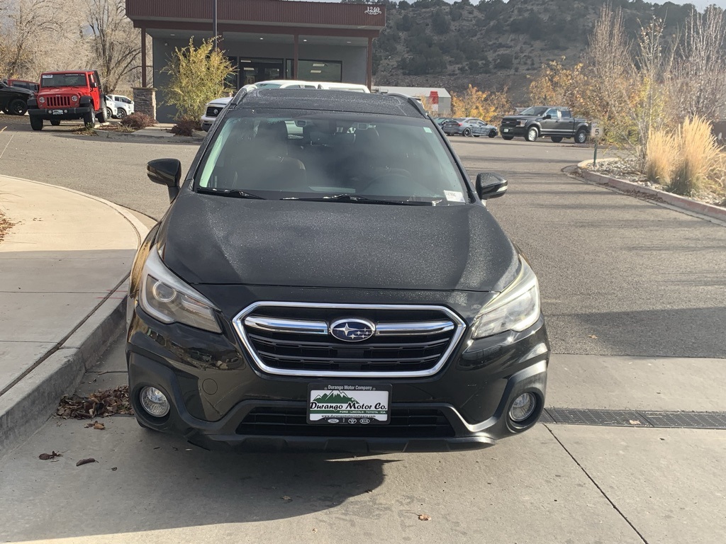 2018 Subaru Outback 3.6R Touring photo 3