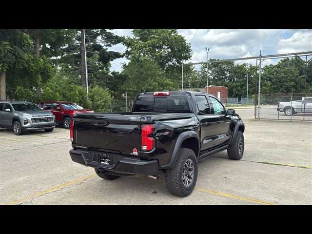 2025 Chevrolet Colorado ZR2 photo 4