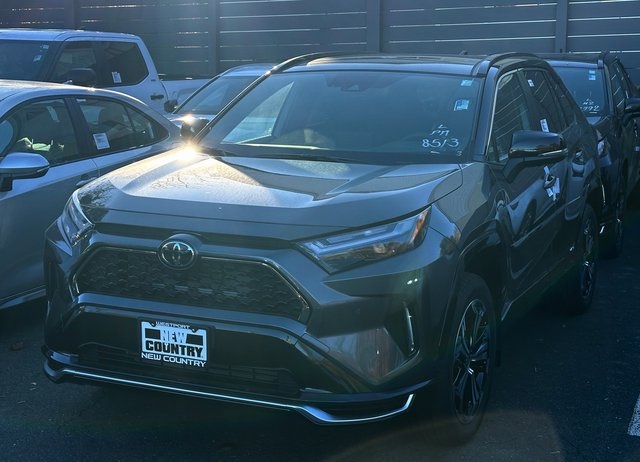 2025 Toyota RAV4 XSE's photo