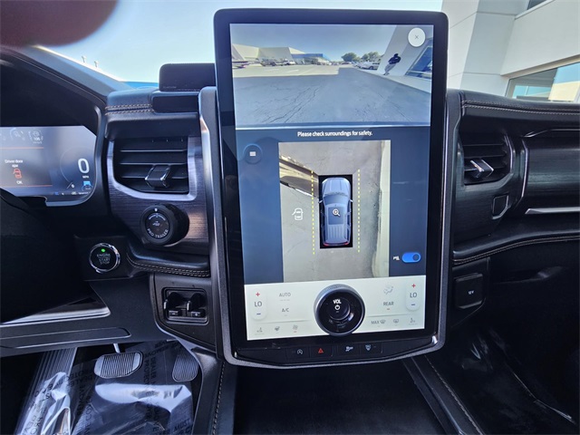 2022 Ford Expedition MAX Platinum photo 34