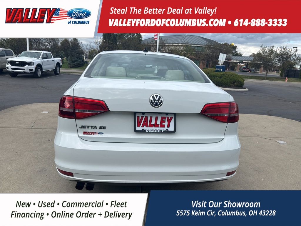 2015 Volkswagen Jetta 1.8T SE photo 3