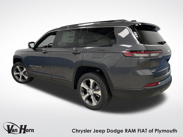 2025 Jeep Grand Cherokee Limited photo 3