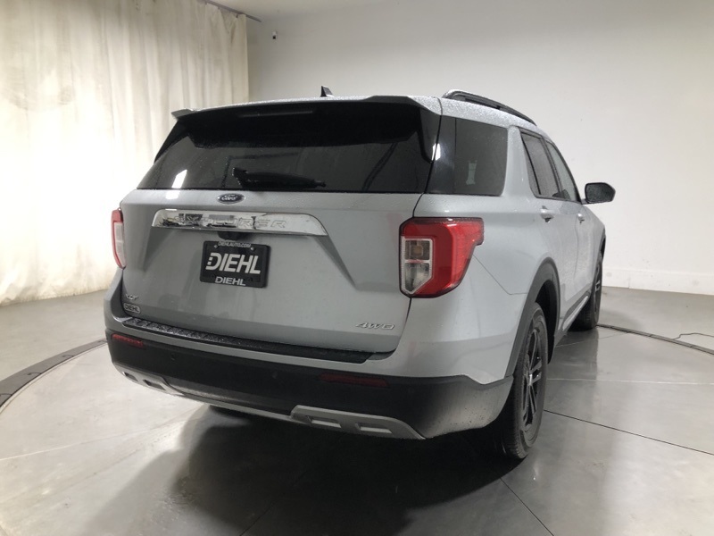 2023 Ford Explorer XLT photo 6