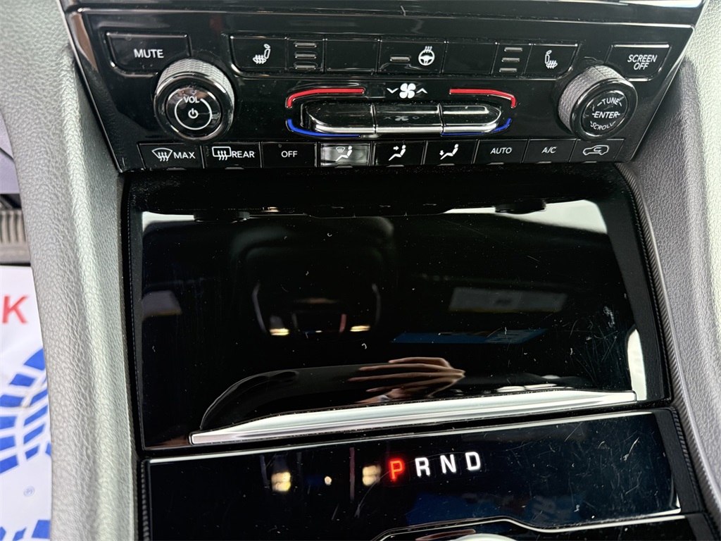 2024 Jeep Grand Cherokee Altitude photo 21