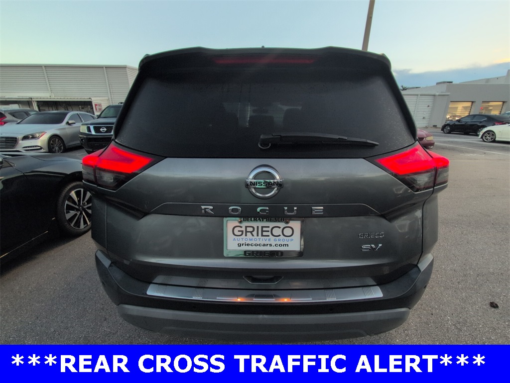 2021 Nissan Rogue SV photo 11
