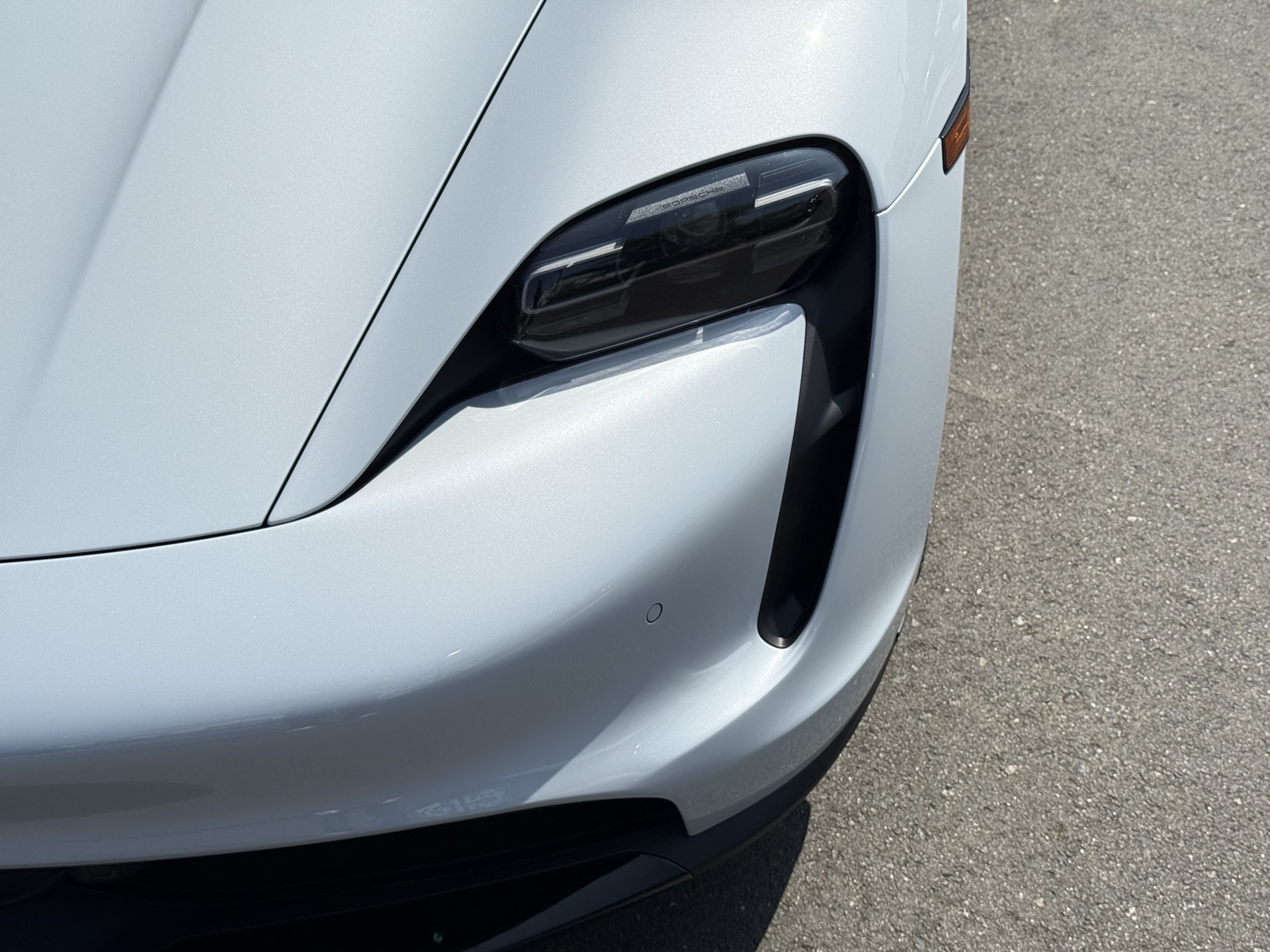 2023 Porsche Taycan Cross Turismo 4S photo 11