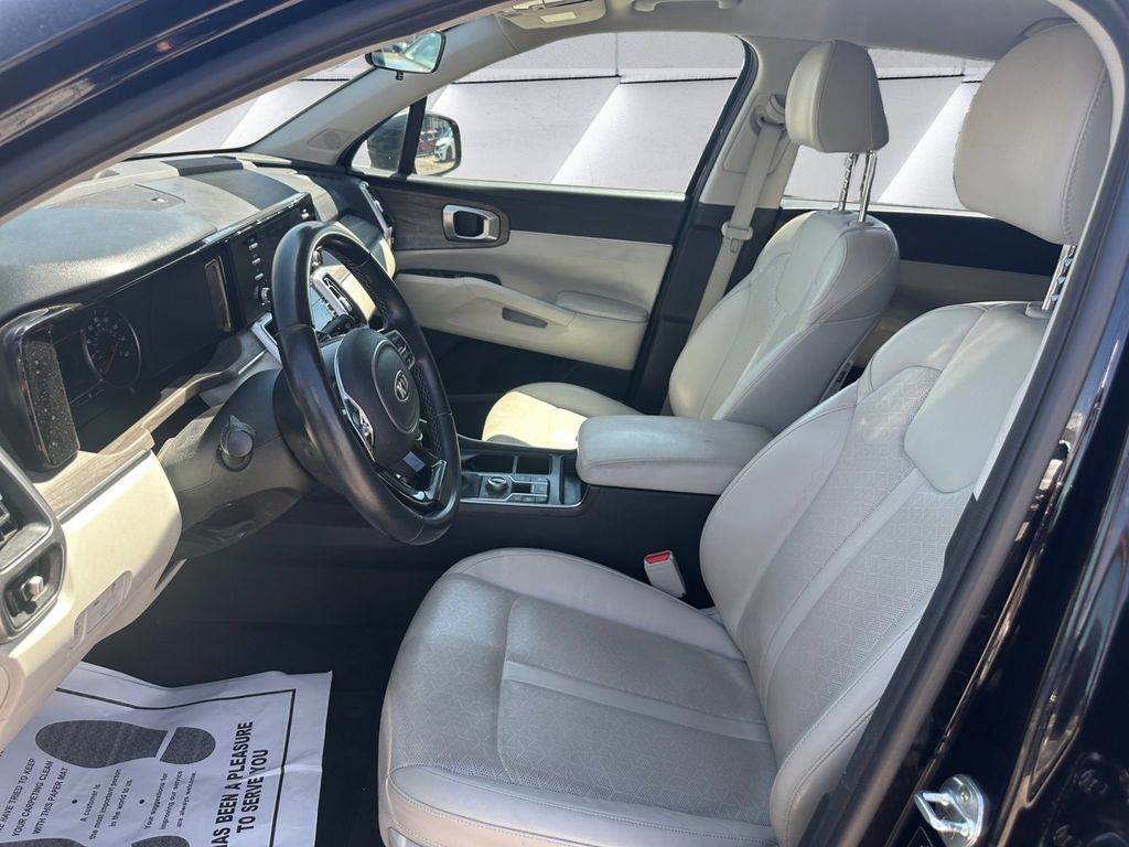 2021 Kia Sorento EX photo 7