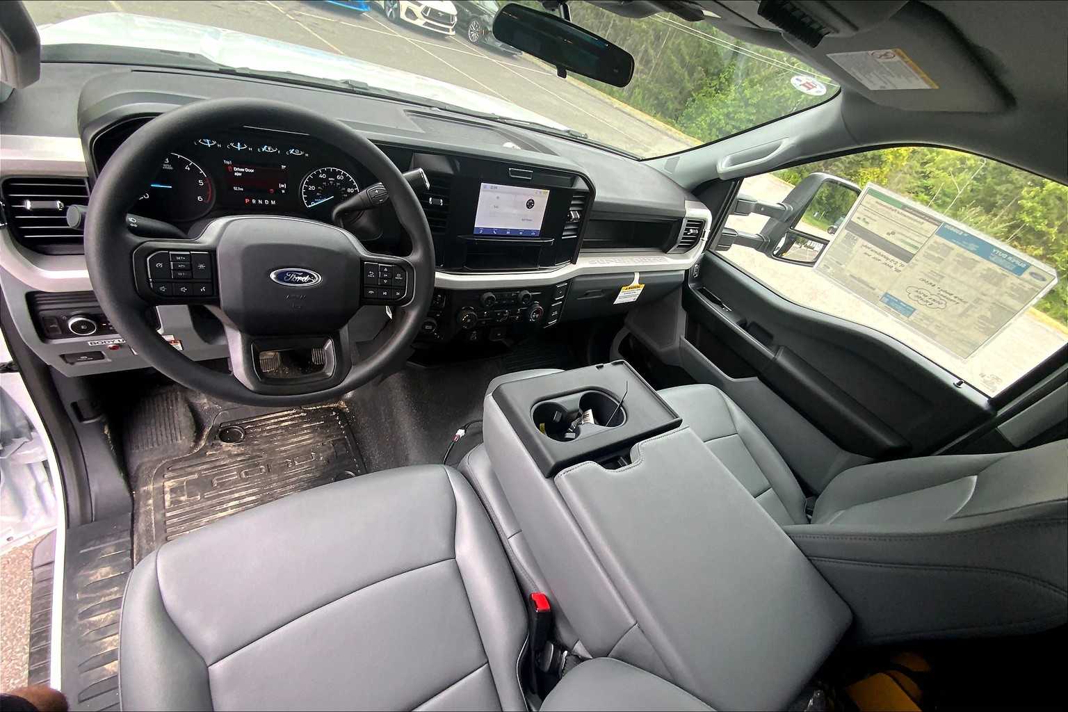 2025 Ford F-350 XL photo 7