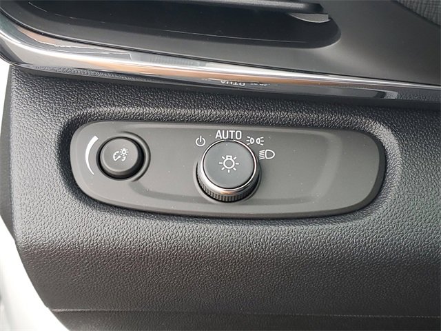 2025 Buick Envista Preferred photo 18