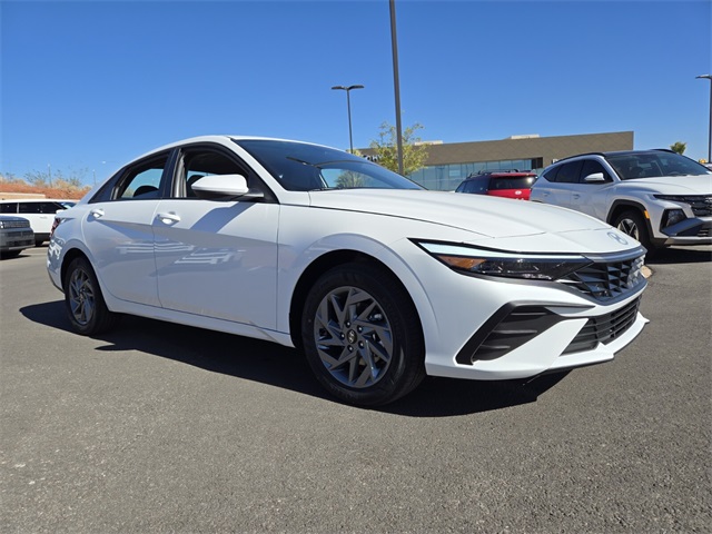 2026 Hyundai Elantra Hybrid Blue photo 2