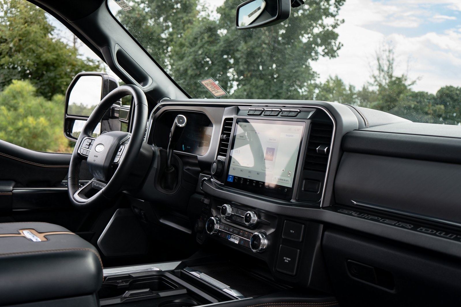 2024 Ford F-450 photo 35