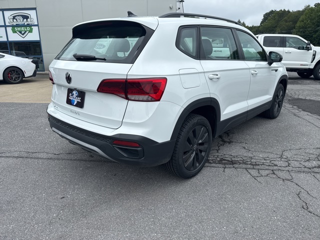 2022 Volkswagen Taos S photo 3