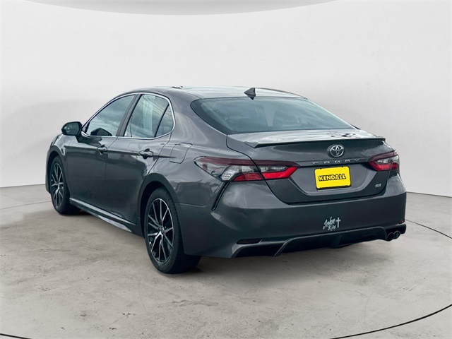 2024 Toyota Camry SE photo 3