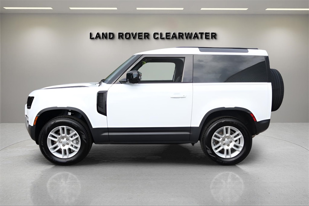 2025 Land Rover Defender 90 S photo 2