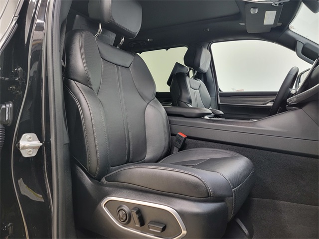 2024 Jeep Wagoneer Series III photo 20