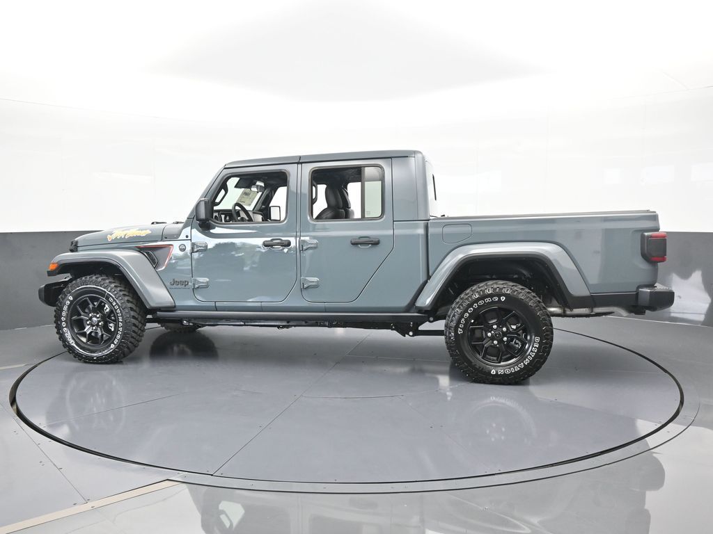 2024 Jeep Gladiator Sport photo 3