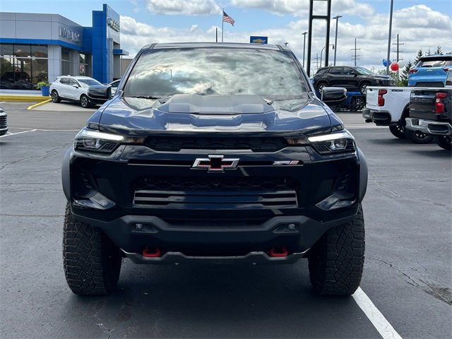 2025 Chevrolet Colorado ZR2 photo 2