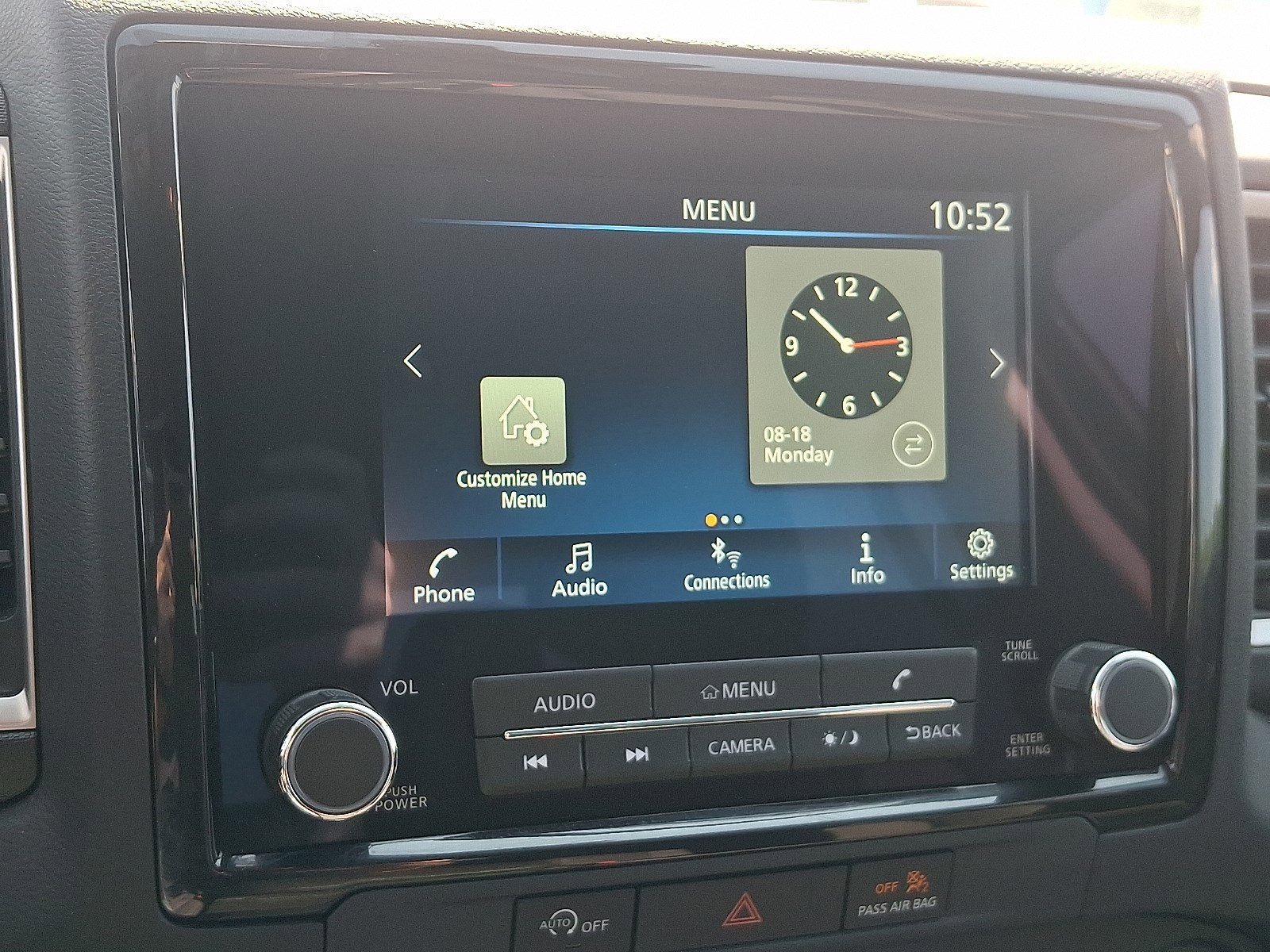 2024 Nissan Frontier SV photo 17