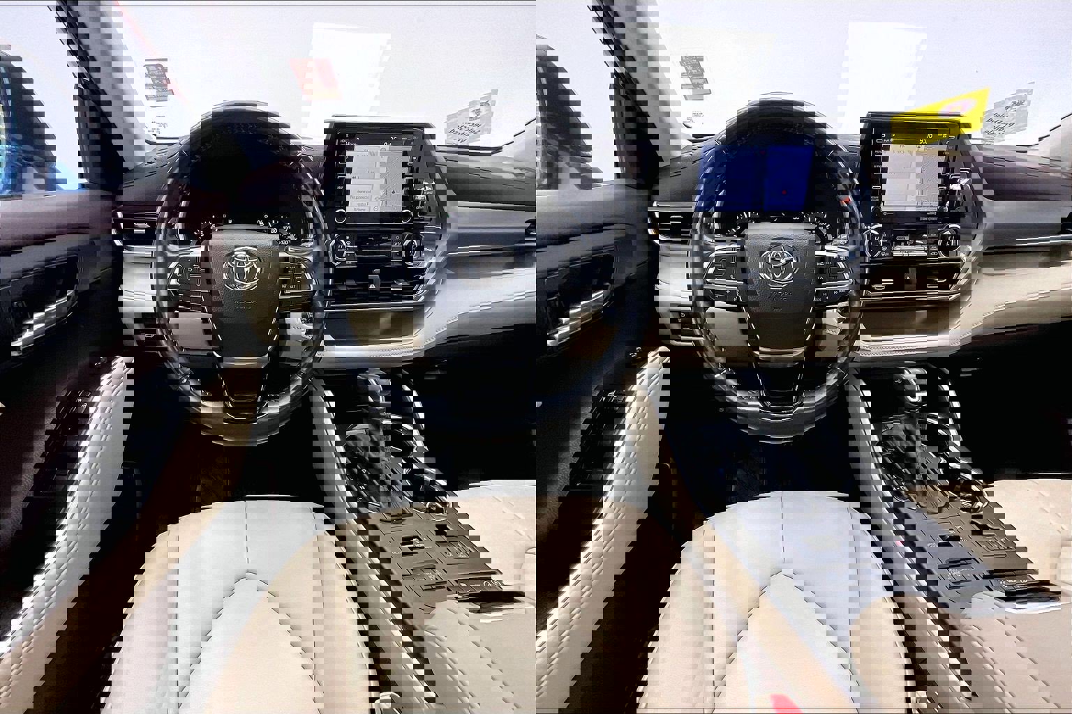 2021 Toyota Highlander XLE photo 4