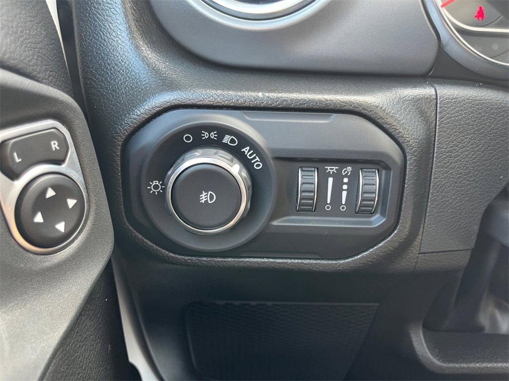 2022 Jeep Wrangler Unlimited Rubicon photo 21