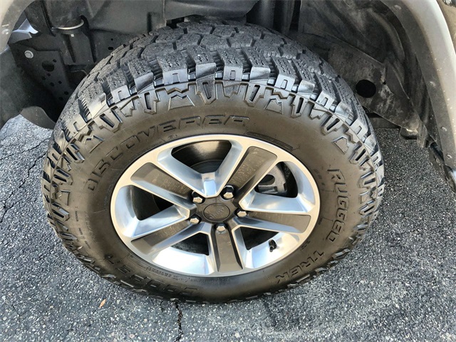 2020 Jeep Wrangler Unlimited Sahara photo 2