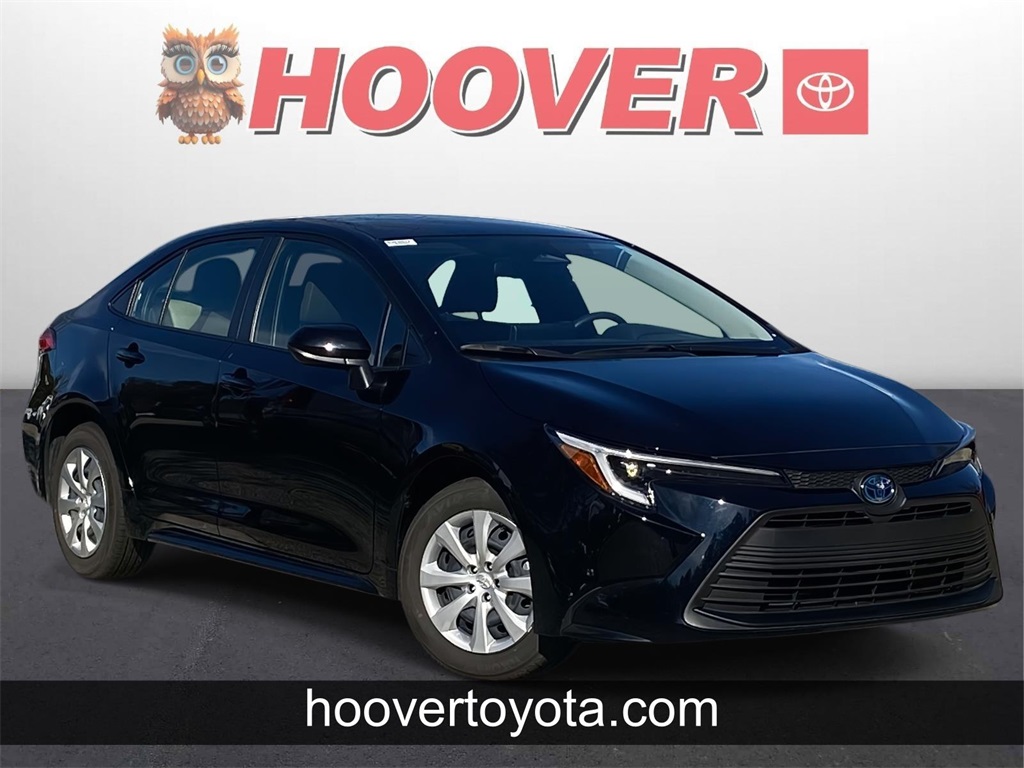2025 Toyota Corolla LE's photo