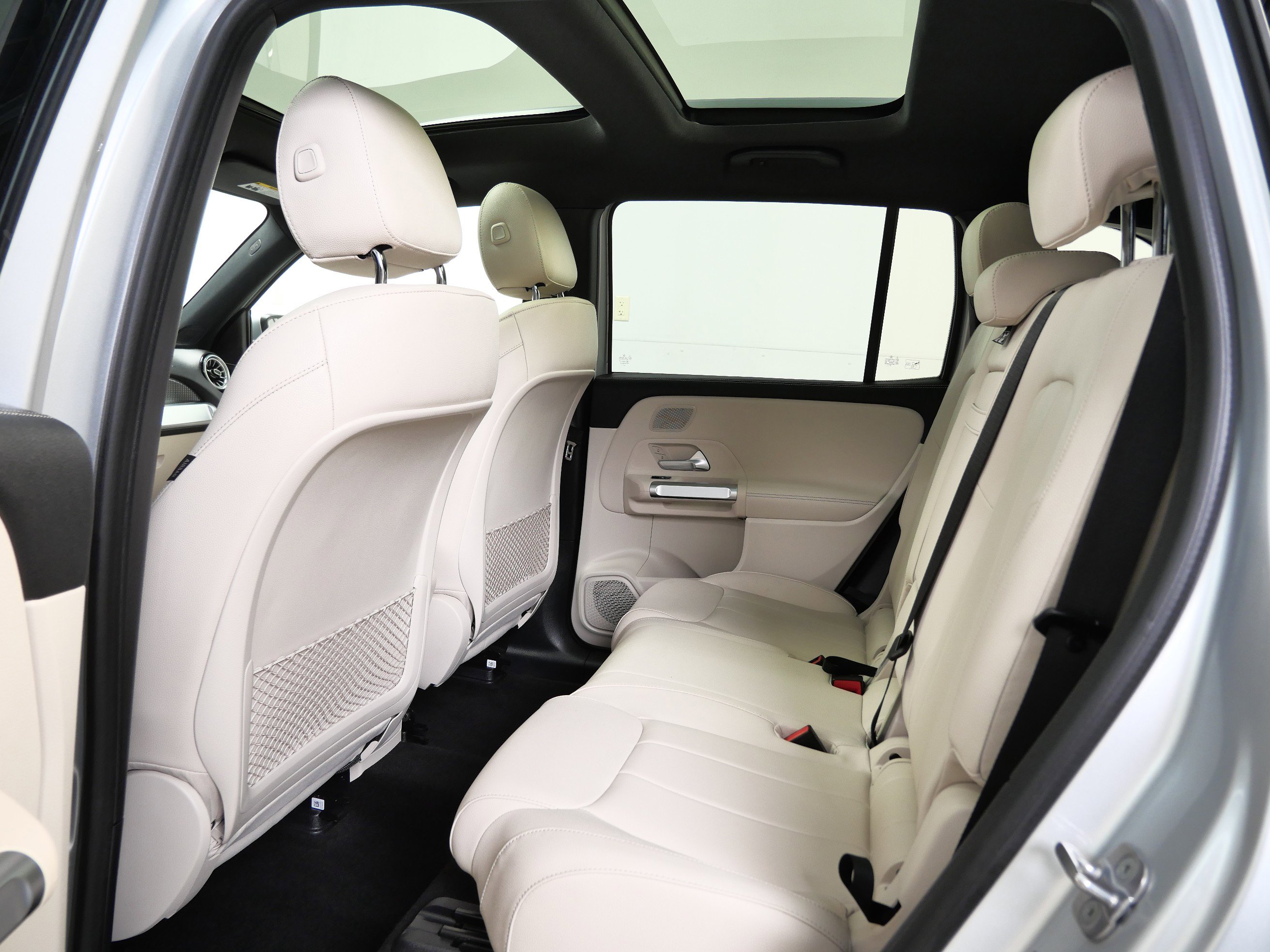 2023 Mercedes Benz EQB 300 4MATIC photo 15