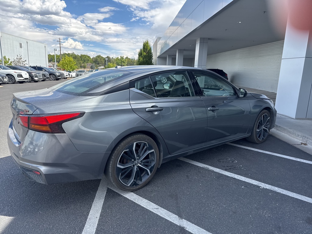 2023 Nissan Altima 2.5 SR photo 4