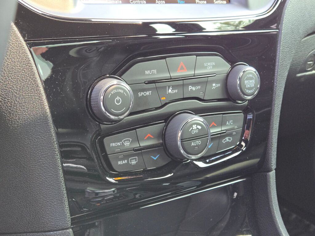 2023 Chrysler 300 photo 26
