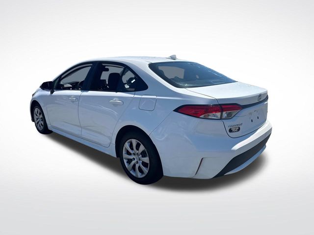 2021 Toyota Corolla LE photo 3