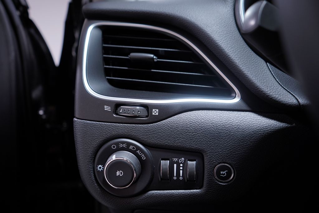 2020 Jeep Cherokee Trailhawk photo 17