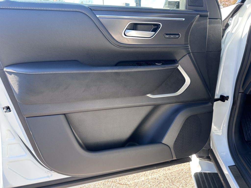 2025 Infiniti QX80 Luxe photo 27