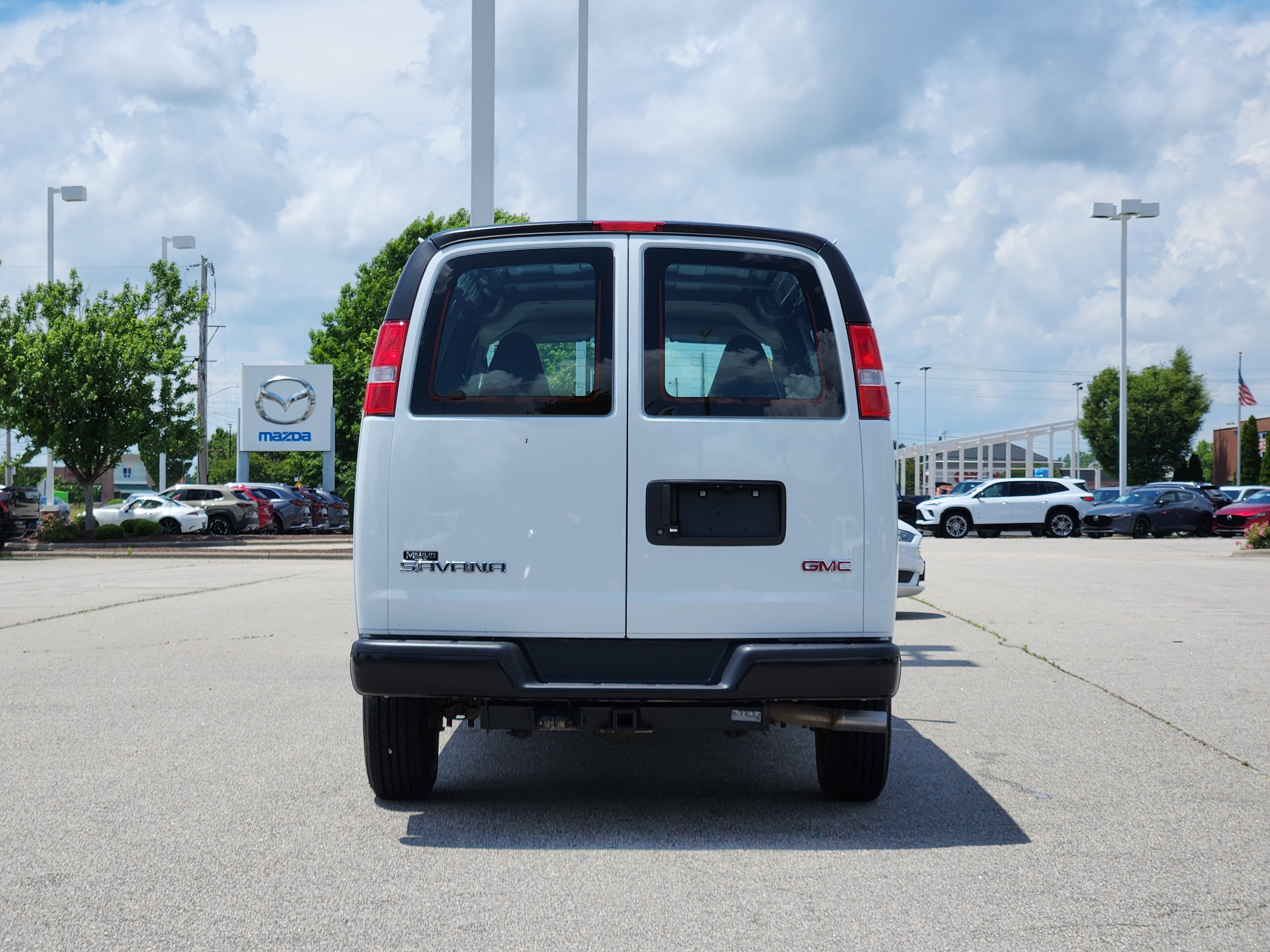 2025 Gmc Savana 2500 Cargo photo 3