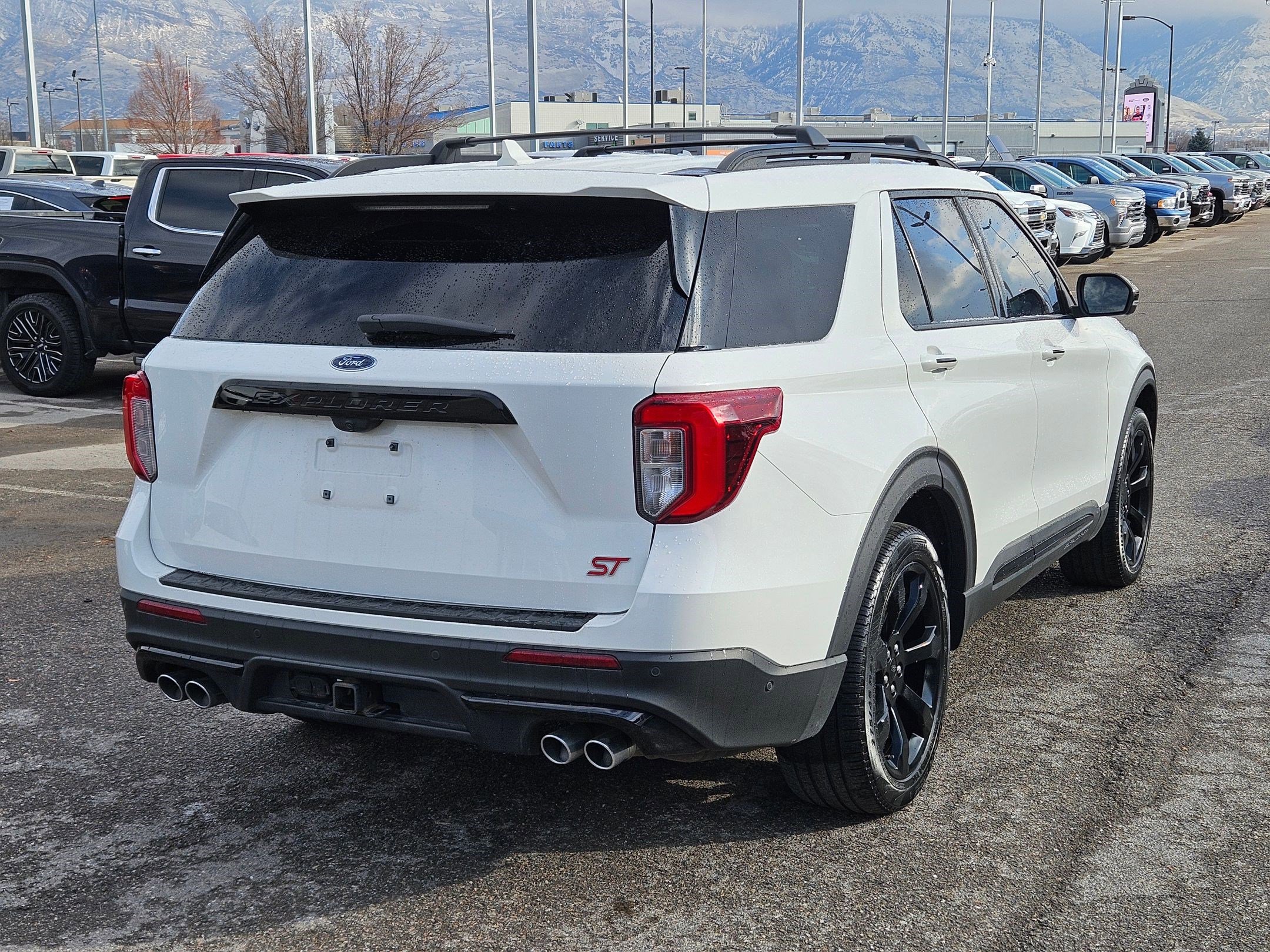 2021 Ford Explorer ST photo 3
