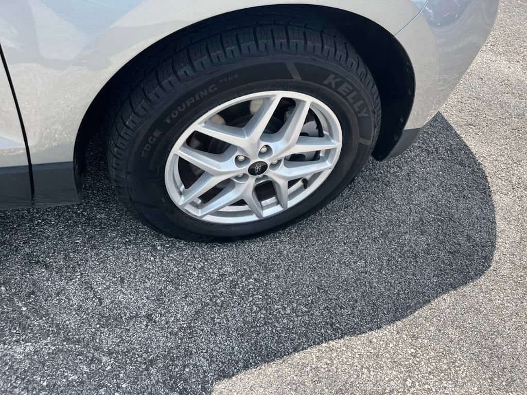 2024 Ford Edge SEL photo 27