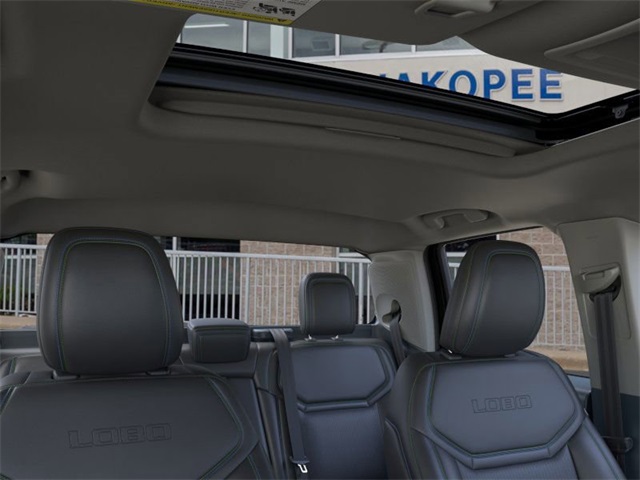 2025 Ford Maverick photo 10
